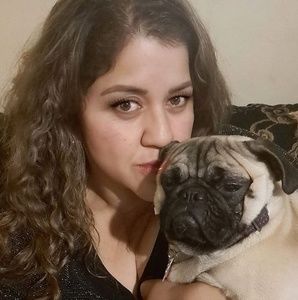 Meet your Posher, Adriana